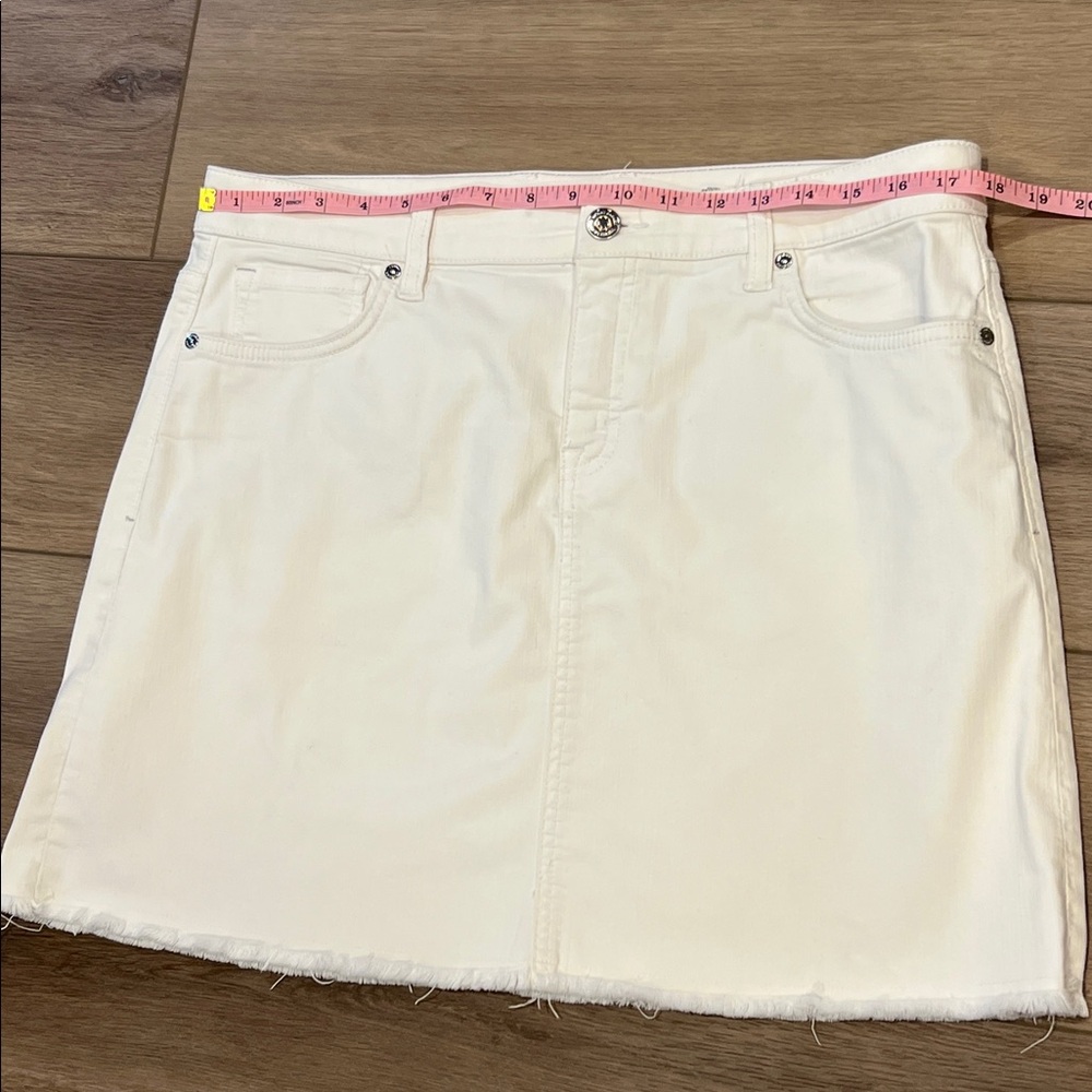 Tommy Bahama White Ella Twill Mini Jean/Denim Skirt Size 12 - Picture 4 of 16